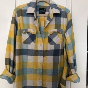 American Eagle Plaid button down shirt